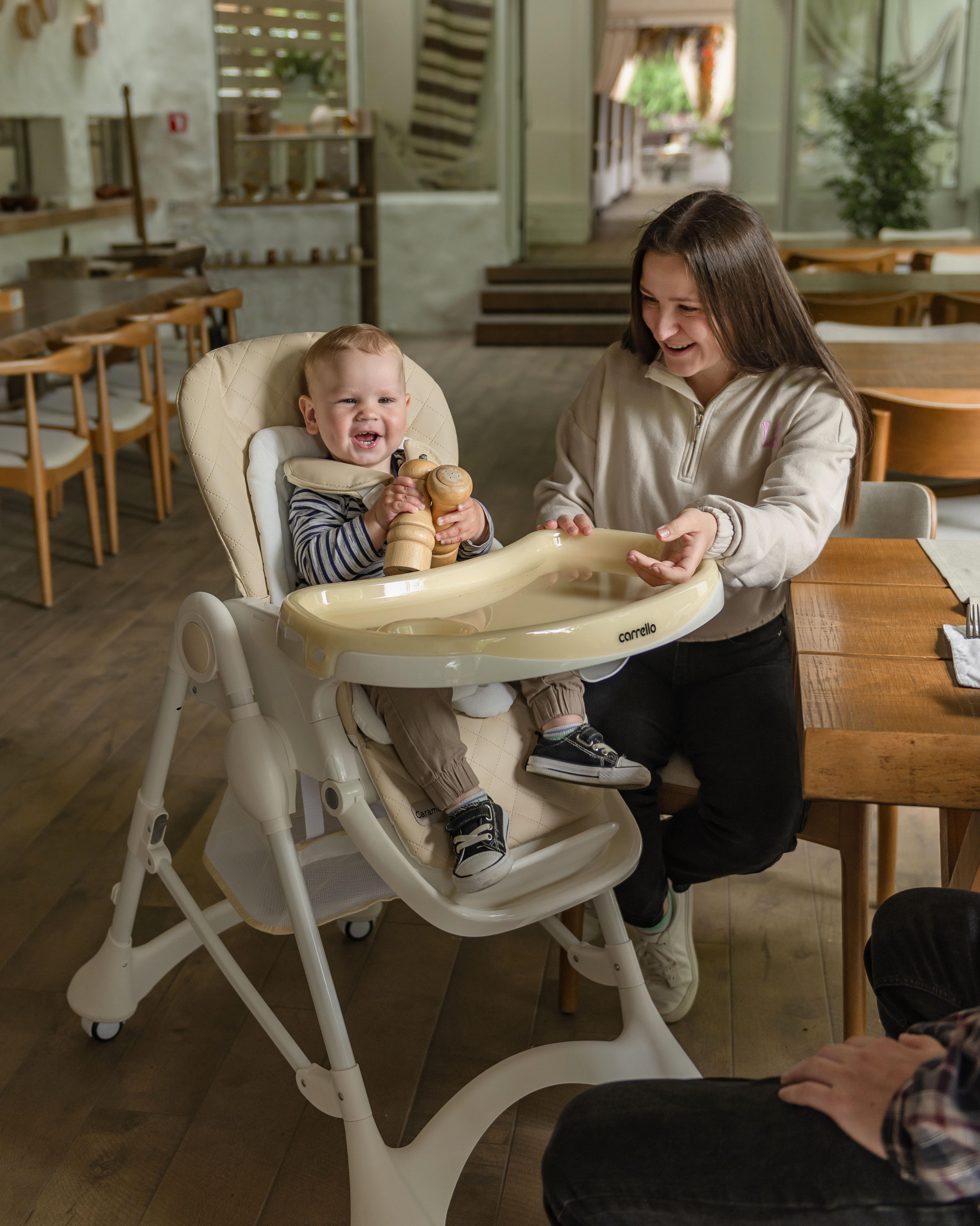 Стільчик для годування Caramel